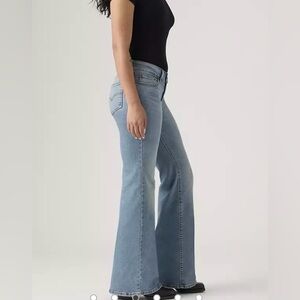 Levi’s super low flare jeans in size 25